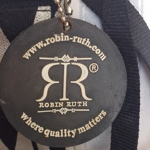 ROBIN RUTH - Picture 2 of 7